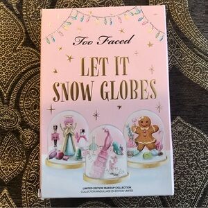 BNIB Too Faced Limited Edition Let it snow globes set
